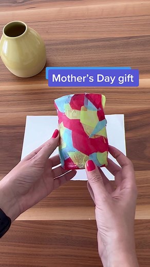 Fun Kids Craft: DIY Tissue Paper Vase for Mother's Day