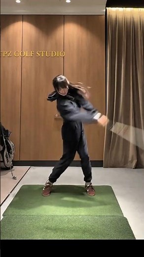 Bread from behind!!🔥🔥 KLPGA Pro Kim Ha-bin Instagram @802x9olf