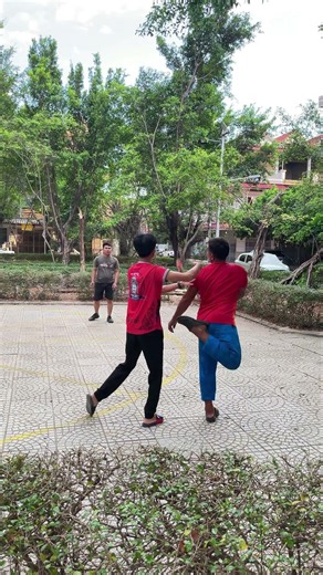 BREATHTAKING SHUTTLE TRICKS ✨ impressive kicks #shorts #short #martialarts #shuttlecock