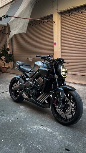 Honda CB650R Dark Edition - Big Bike Review