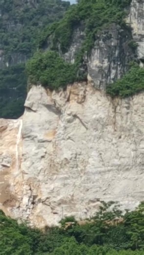 Heavy-Duty CO₂ Device | Tough Rock Breaking Specialist #HeavyDutyCO₂ #ToughRockSplitting #HighStrengthTool