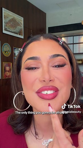 Lip Stain vs. Greasy Pizza: Can It Survive?
