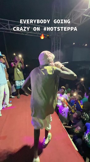 Hotstepper Performance - Viral Video from Ghana and Jamaica