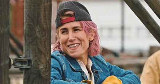 'Yellowstone' character Teeter looks almost unrecognizable in her real life photos