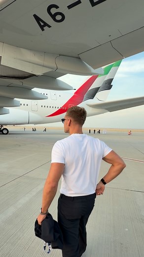 137K views · 31K reactions | Underneath the best plane ( Emirates airbus a380-800) ‍ | Max Wyatt | Facebook