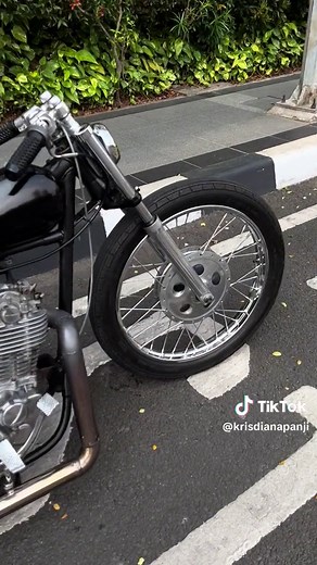 Custom Yamaha SR400 Chopper Motorcycles