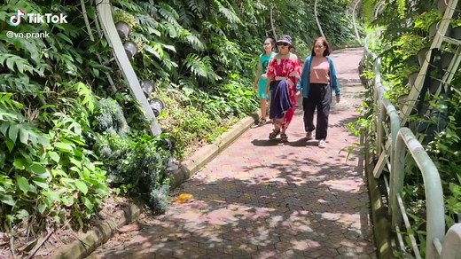 Ai rồi cũng sẽ bị hù thôi 🤣🤣#funny #vnprank #bushman #bushmanprank #cuoi #haihuoc