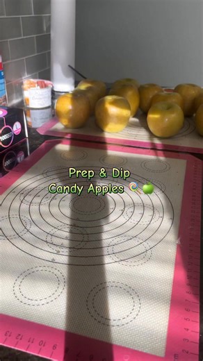 SweeteaWoods on Instagram: "Prep & Dip some Candy Apples 🍭🍏 #candyapples #prep #dip"