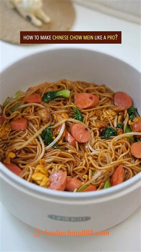 How to make Chinese chow mein like a pro? #recipe #cooking #chinesefood #chowmein #noodles #ramen #comfortfood | foodiechina888