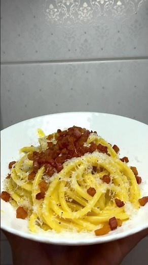 Homemade Carbonara with Crispy Guanciale 🍝🇮🇹
