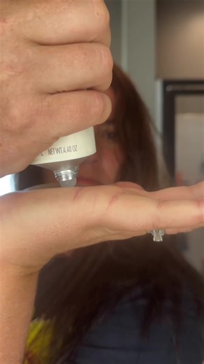 I no longer have to with frizzy hair! This is in my daily hair care routine! #frizzyhair #phyto #hairfrizz #nomorefrizzyhair #frizzy