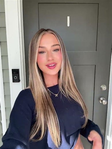 She just woke up from a nap❤️