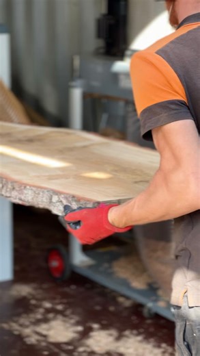 6 comments | Learn from the best  #sawmill #workreels #woodwork | New Forest Sawmill | Facebook