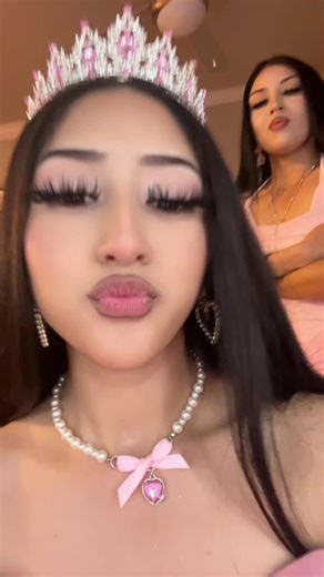 Hola preciosas aquí la segunda parte gracias por todos sus lindos comentarios la verdad no me animaba a subirlos pero después de ver todo su apoyo empezaré a subir más videos hablando🥹💞#happybirthday #jazminslp #regalos #parati #16