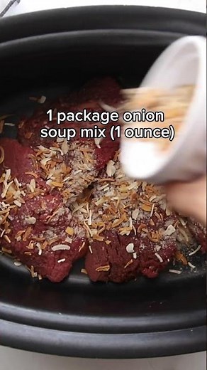 The Most Flavorful Crock Pot Cube Steak and Gravy!!