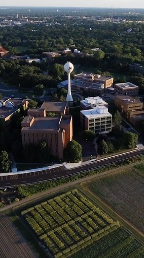 At the University of Minnesota, our entrepreneurial spirit drives us to find the next great breakthrough. Across nearly every academic field, students, faculty, and alumni are transforming novel ideas and concepts into startups that address real-world issues we all face. z.umn.edu/aov9 | University of Minnesota Twin Cities