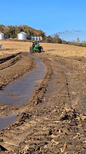 Training a ditcher operator on their new PTx Trimble Water Management system. Working to increase yield potential in water holding areas! | ModernAg Inc