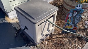 Watch A preview and review of the Suncast Hose reel on Amazon Live