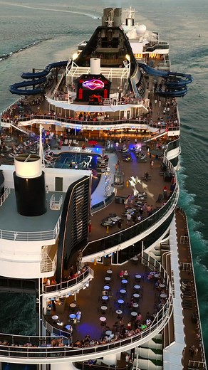 MSC Seascape. Miami Beach 🏝️ #cruise #crucero #cruiselife #mscseascape #ocean #cruiseship #miami #miamibeach | The Cruise Spotter