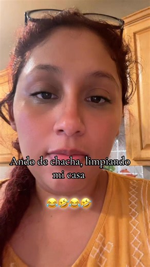 Yo de chacha limpiando mi casa, no me da tiempo de peinarme 🤣🤣🤣 | Dulce Ruiz
