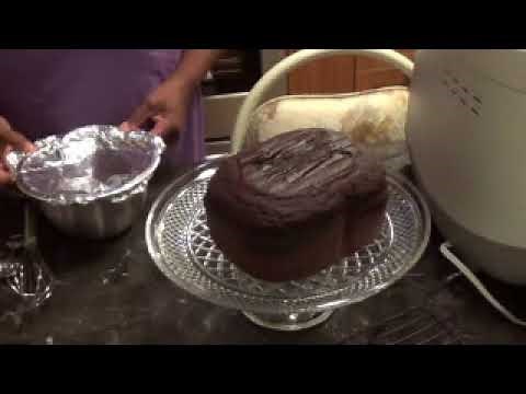 Making chocolate cake with Bread Machine