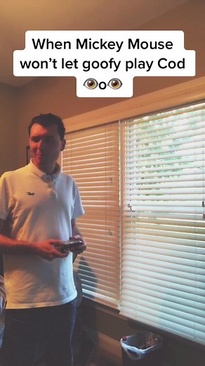 Goofy and Mickey Mouse Argument Over Call of Duty