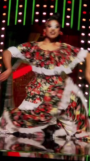 Exciting Drag Performance by Arrietty the Elf