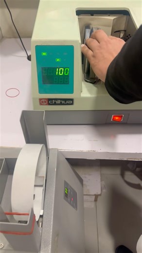 My red ring shines upon my lips #money #india #dancemusic #ringring #newring #usa #america