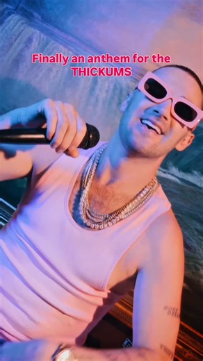 39 reactions | Tight dress and she spillin out  “Thick Chick” song and music video is out on all platforms and it’s a banger so go add it to your playlists wherever you listen  #bodypositive #rapper #newmusic #curvystyle #plussizebeauty #thickfitchick | ROBBIE TRIPP | Facebook