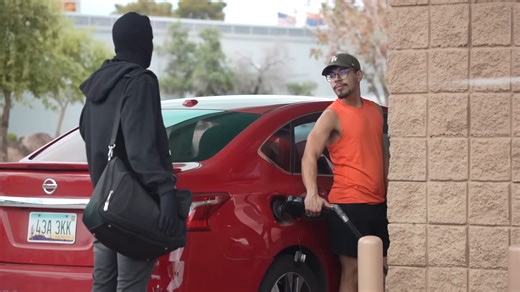 Polite bank robber gives away money