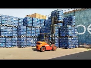 De-Stacking at High Level & Loading with a Linde Counterbalance Forklift #forkliftskills