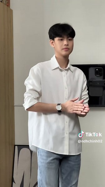 Basic Style Guide: How to Wear Oversized Shirts for Men