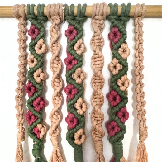 Easy Macrame Flower Chain