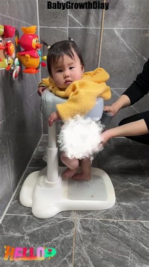 How Do I Clean My Baby’s Bottom Easily? Try the Baby Butt Washing Stand!#Shorts