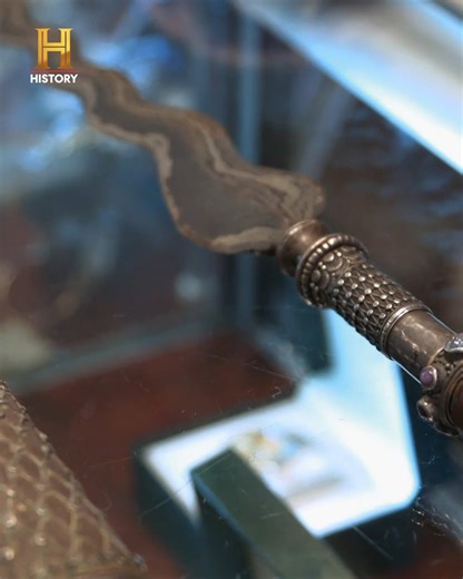 250K views · 8.4K reactions | Não é todo dia que uma arma com poderes...