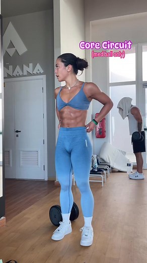 me 🤝 fun core circuits— this workout only requires a light medicine ball and a mat!!🔥🙋🏻‍♀️ it can be done at home or at the gym🩵 I hope you guys love it and don’t forget to share it with your gym bestie so u guys can do it together👯‍♀️💞!! join my BUILD programs on @evolveyou 🦋 code “MDJ” to save 10% off your GS orders🦈🩵 #gymgrind #absworkout #coreworkout #corechallenge #homeworkoutideas #strongcore #sixpackabs #sixpackworkout #corestrength #hiitcardio #workoutsforwomen #gymfitness #wor
