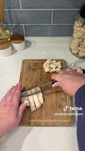 Delicious Cheesy Garlic Biscuits Recipe