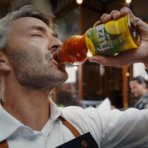 He’s sharing the flavour of new FUZE Iced Tea with everyone. Why? One sip and you’ll know. Get yours today. | Fuze Canada