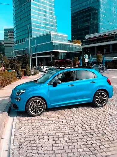 Rüyadan Gerçeğe: Fiat Şimdi Online'da! ⚡️ Şıklığı ile göz alıcı, sportif ve hibrit 500x online.fiat.com.tr adresinde sizi bekliyor. Şimdi keşfedin! 🚗📲 #FiatOnline #500X #Fiat500