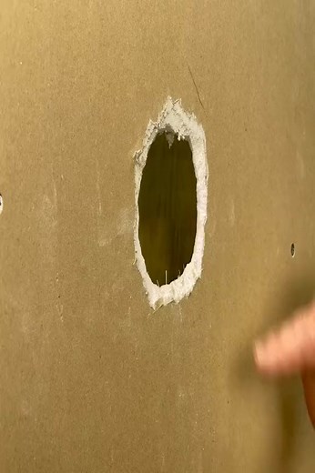 Fix holes in the wall in 5 minutes #building #builder #contruction #build | BaoBaommo | Facebook