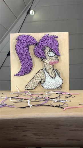 Turanga Leela💕 A tutorial on how to create a string art painting In the comments, send photos and write the names of cartoon characters you want to see next. #stringart #us #asmr #relaxingvideos #futurama