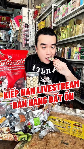 314K views · 7.6K reactions | Làm gì có ngọt như sấu. Kiếp nạn livestream bán hàng bất ổn #phamtu #xuhuong #kiepnanbanhang #taphoacuoi #taodo #comchay | Phạm Tú | Facebook