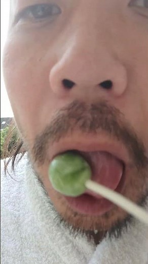 ASMR Lollipop eating & fast mouth sounds #youtubeshorts #shortsl