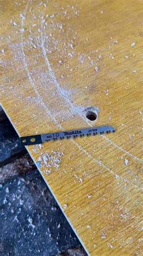 replacing jigsaw blades #tutorial | Joko Siswomiharjo