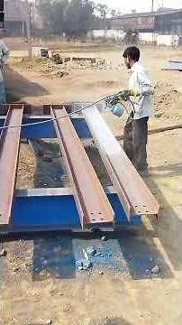 STRUCTURAL STEEL I- BEAM ( SPRAY PAINTING )