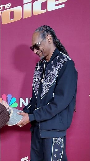 Giving a Rug to Snoop Dogg😎