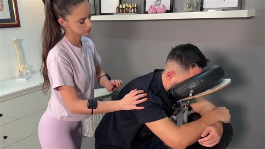 Steffi ASMR背部与颈部按摩，助您深度睡眠放松