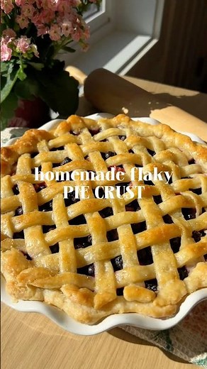 homemade flakey pie crust 🥧 recipe is on my blog kennascooks.com #homemade #piecrust #fromscratch