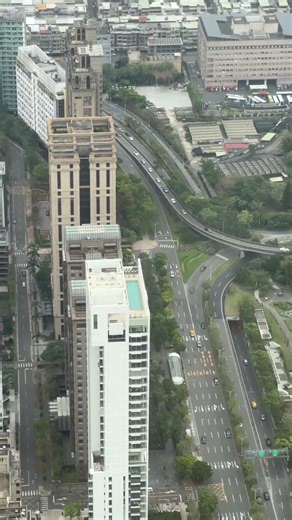 Enjoy the beautiful view from Taipei 101 #taipei101 #taipei #taiwan #travelwithned