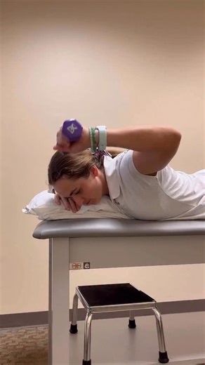 Slow. Controlled. Intentional. This is how you bulletproof your shoulder. We help active adults rehab shoulder injuries without surgery or guesswork. Want to know how? Book a free assessment ➡️ link in bio OR message us “SHOULDER” 💪🏻👊🏻 #shoulderpain #shoulderrehab #shoulderworkout | TherX
